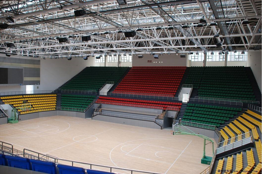 鹤岗羽毛球场网架工程